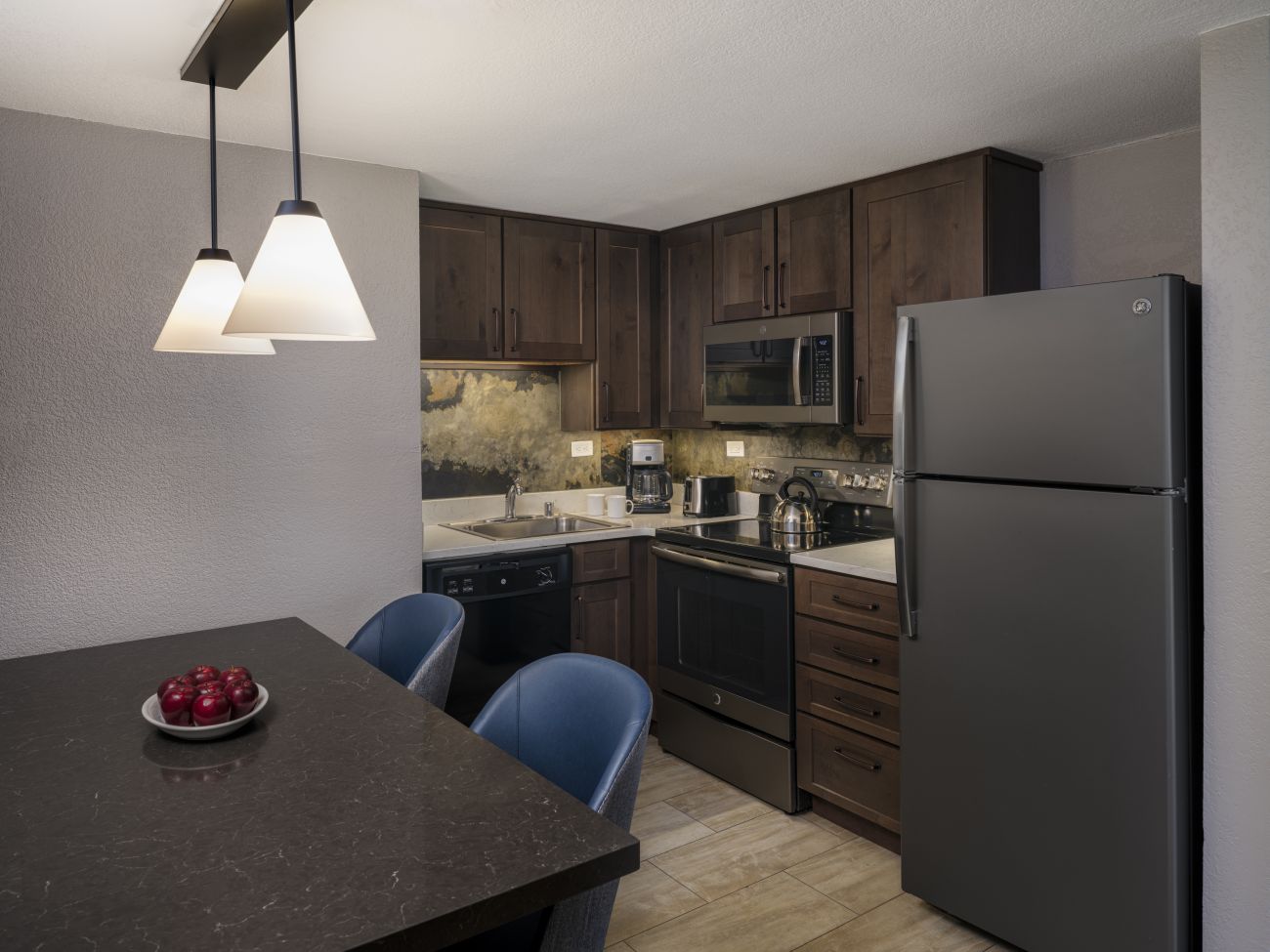 Kitchen (Studio or 1-Bedroom)